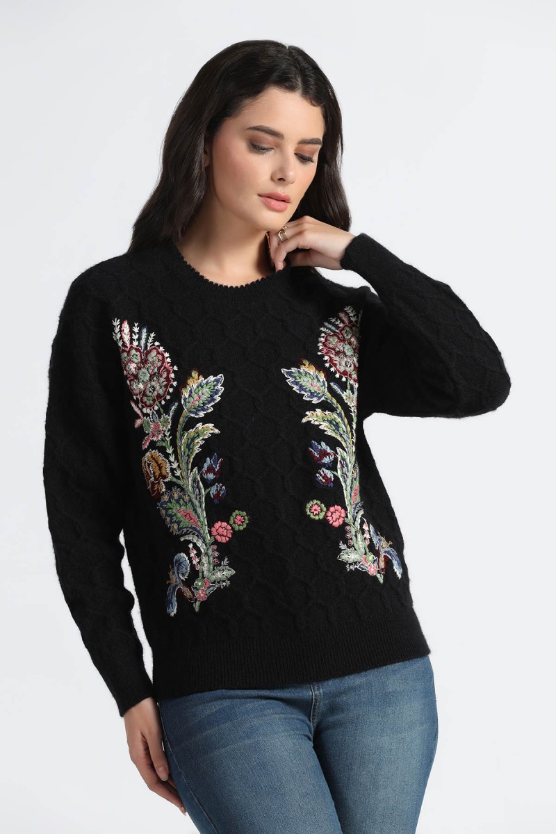 FLORAL EMBROIDERD CABLE KNIT ROUND NECK SWEATER