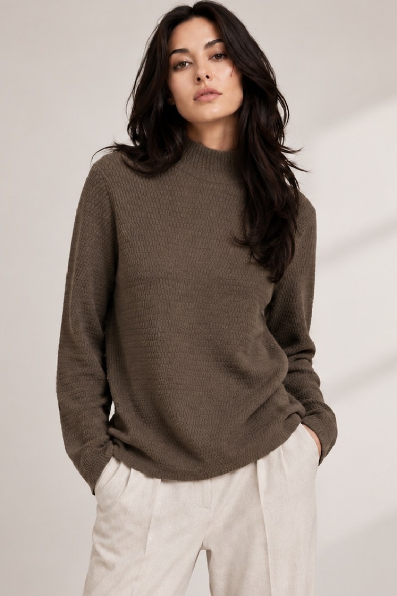 KNITTED HIGH NECK TOP