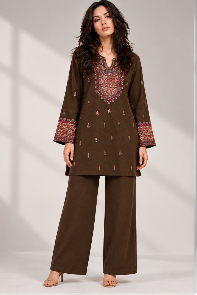 KNITTED EMBROIDERED CO-ORD SET
