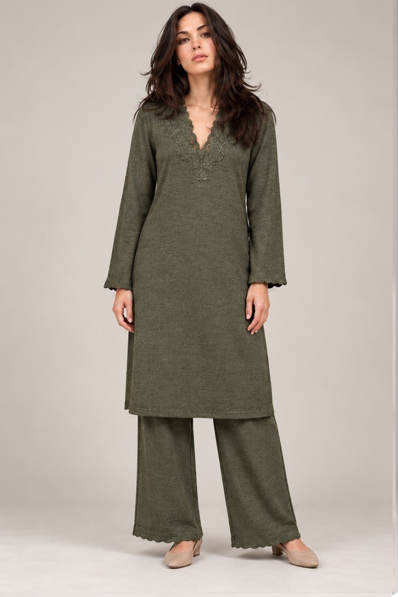 KNITTED EMBROIDERED KURTI SET