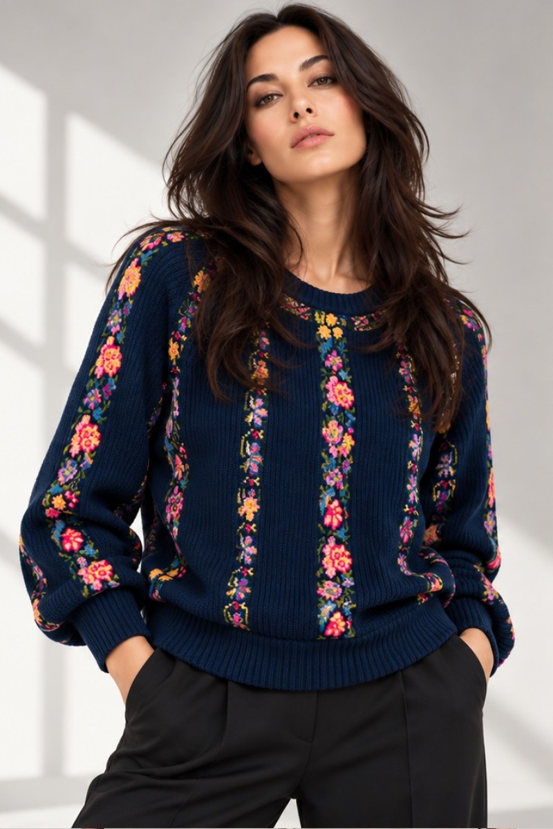 KNITTED WITH EMBROIDERED JUMPER