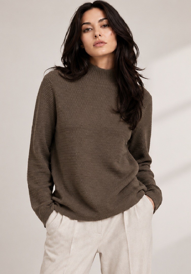 KNITTED HIGH NECK TOP