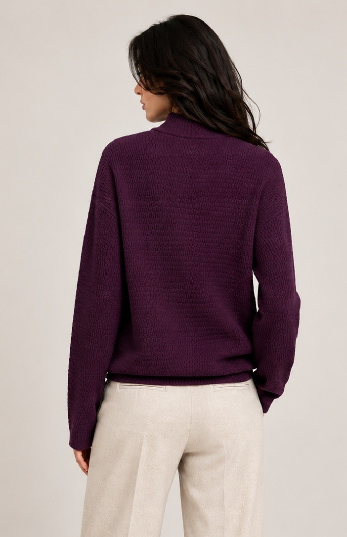 KNITTED HIGH NECK TOP