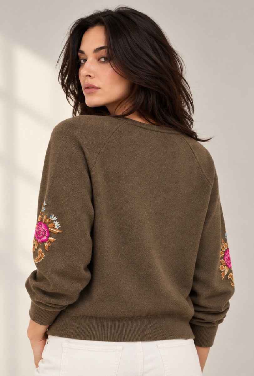 KNITTED JUMPER