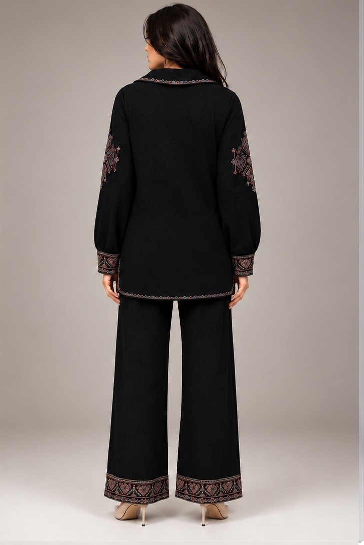 KNITTED EMBROIDERED CO-ORD SET