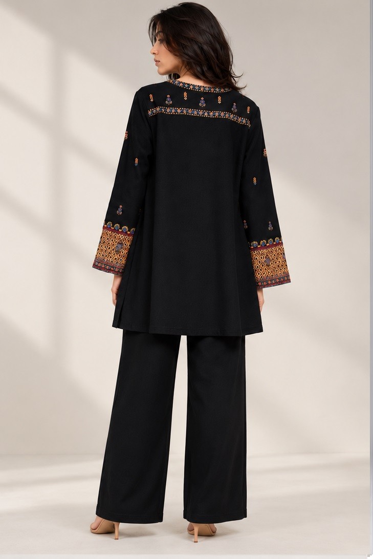 KNITTED EMBROIDERED CO-ORD SET