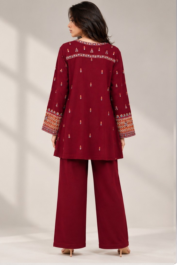 KNITTED EMBROIDERED CO-ORD SET