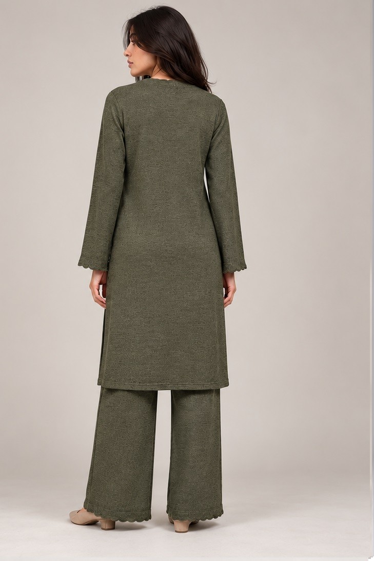 KNITTED EMBROIDERED KURTI SET