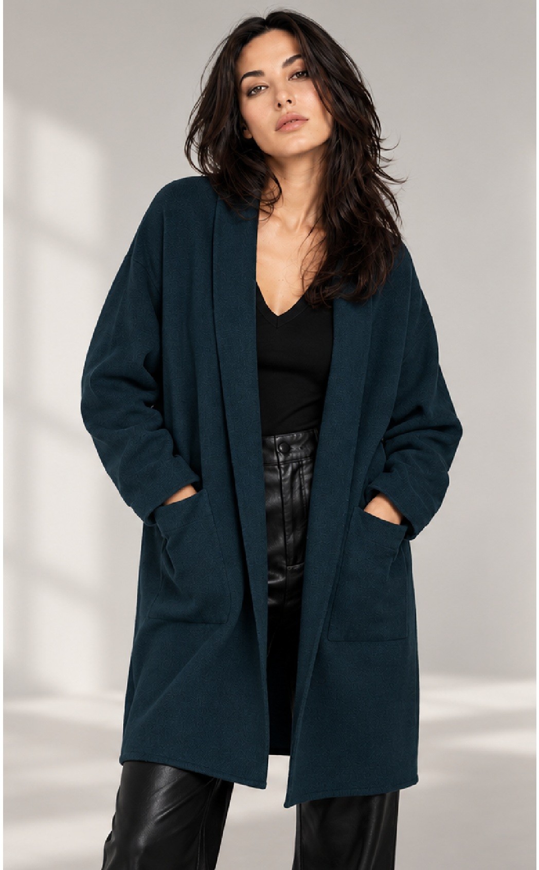 KNITTED OPEN SHRUG